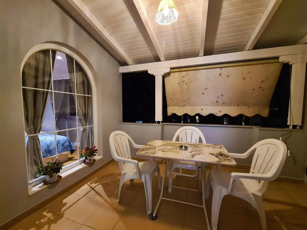 Comfort Apartment Tirana Center 0*,